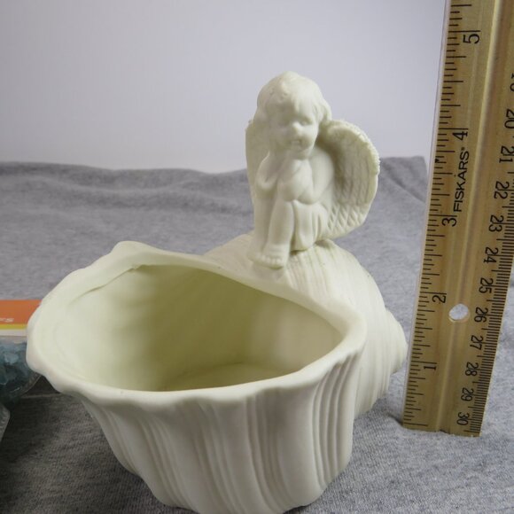Ceramic Angel sitting on Sea Shell and metallic vase filler Lt. Blue 1lb 11oz - Picture 2 of 15